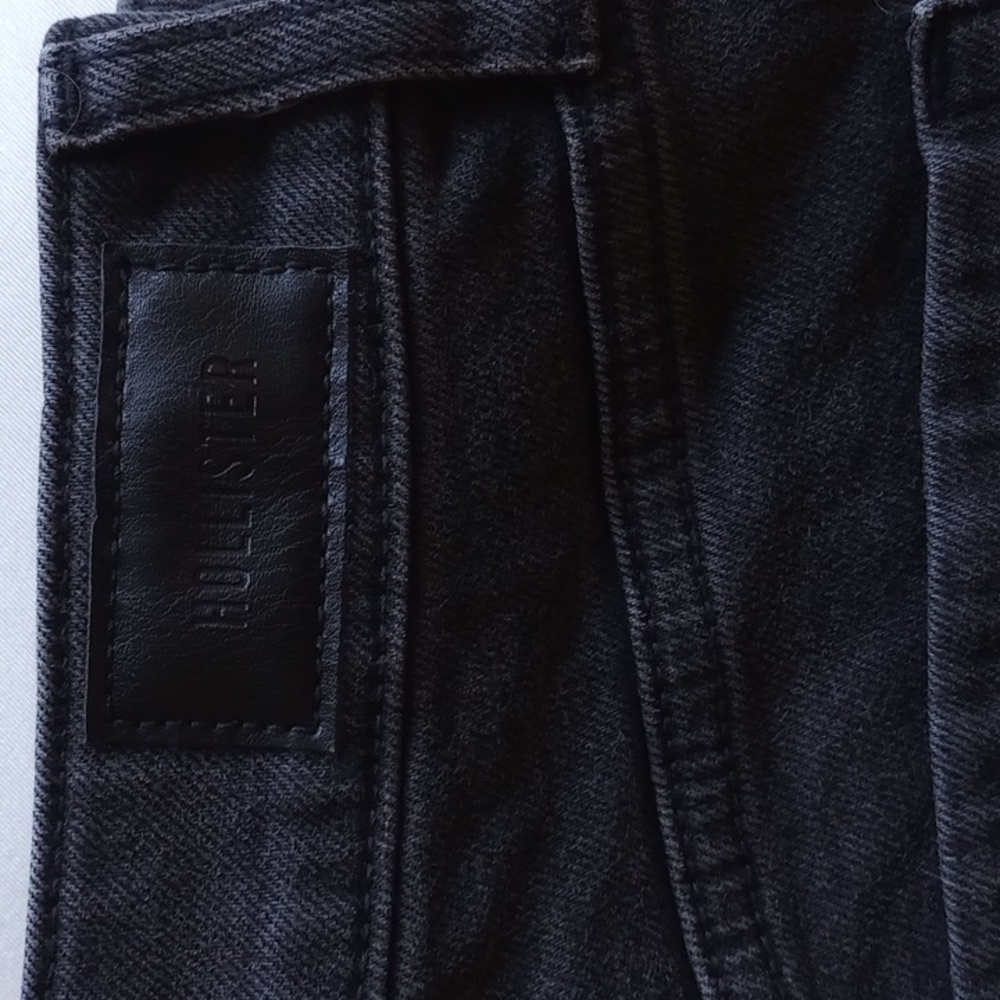 Hollister Ultra High Rise Raw Hem Mom Jeans 0S 25S 25 Short Black Wash - Picture 4 of 9